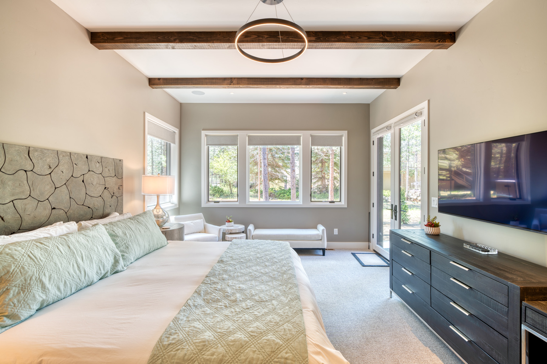 Main bedroom bed